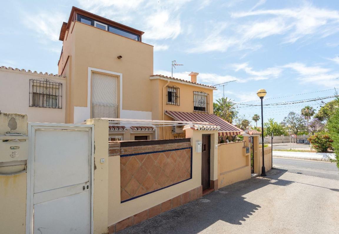 Cozy Loft Near The Beach توريمولينوس المظهر الخارجي الصورة